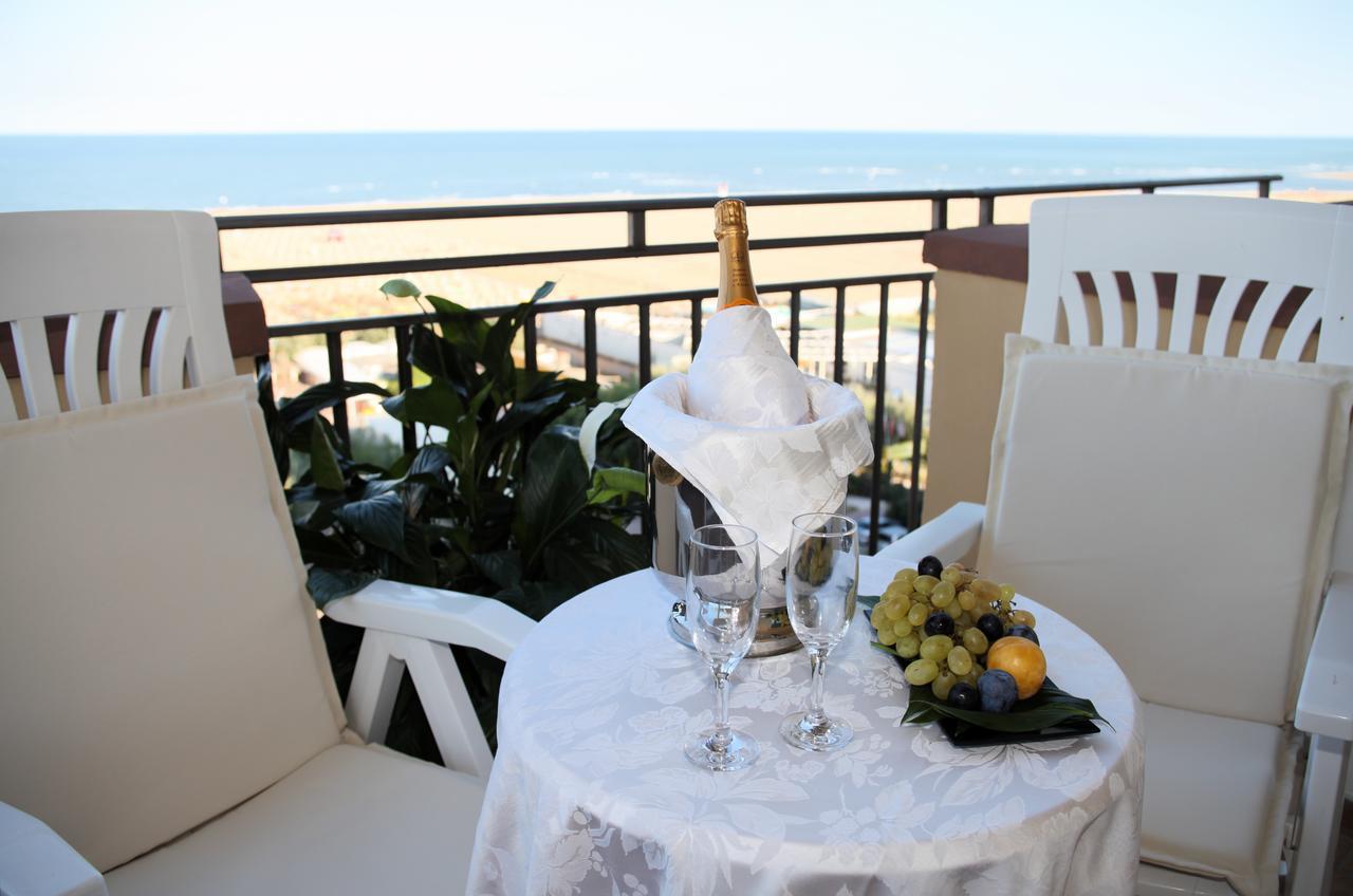 Hotel Plaza Llido Degli Estensi Buitenkant foto