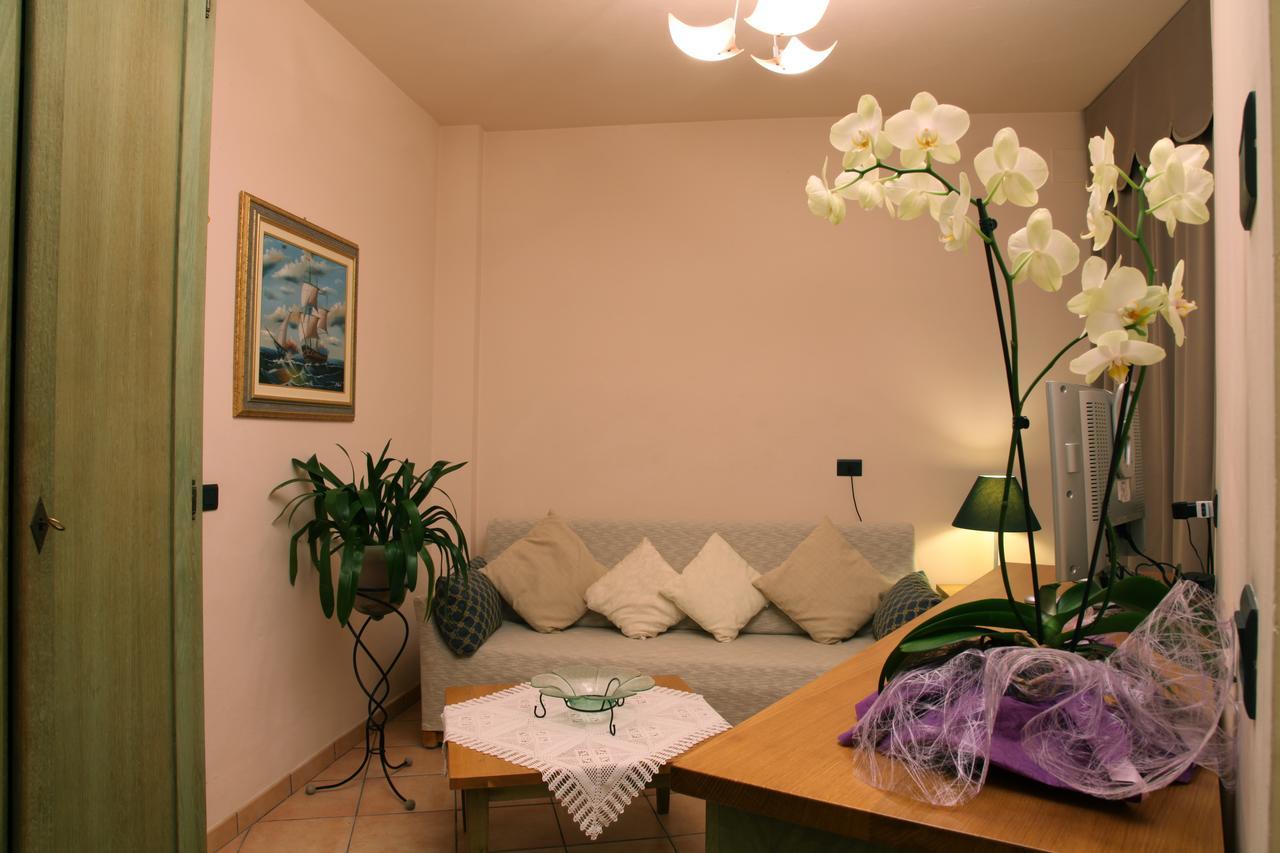 Hotel Plaza Llido Degli Estensi Buitenkant foto